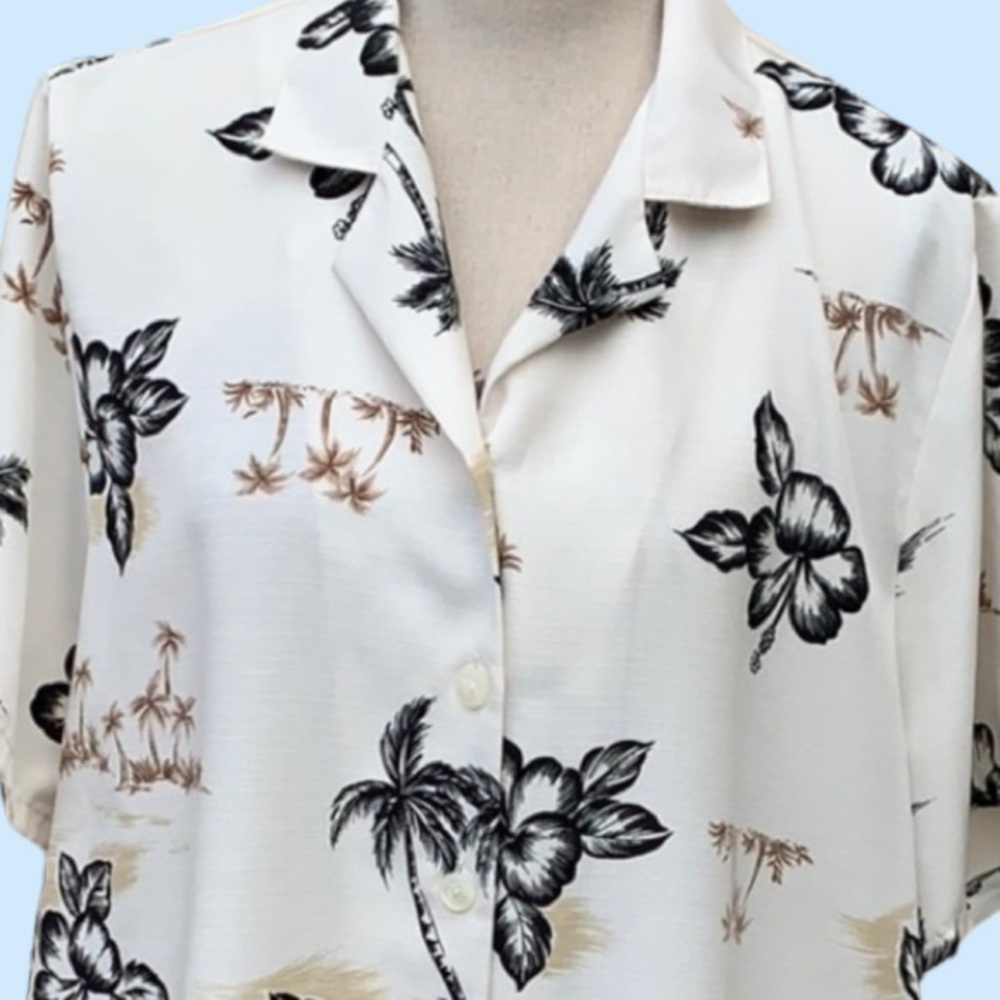 Bon Worth Cream Ivory Hawaiian Floral Print Button Up Top - Picture 2 of 10